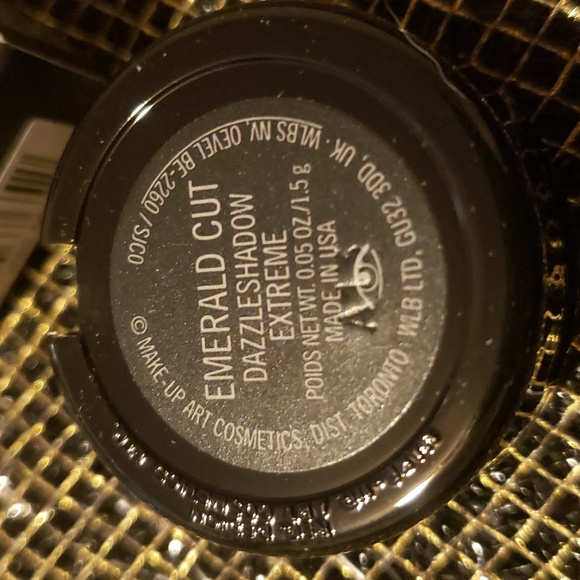 🌟🧚‍♀️EMERALD CUT Mac RARE Dazzleshadow Extreme Eye Single NWT - Picture 8 of 8